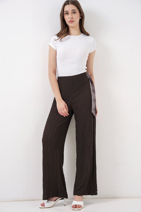 Texturierte Hose mit Schal-Detail - Image 5