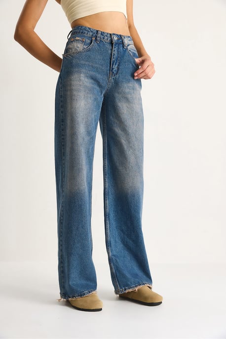 Hoch taillierte weit geschnittene Jeanshose - Image 5