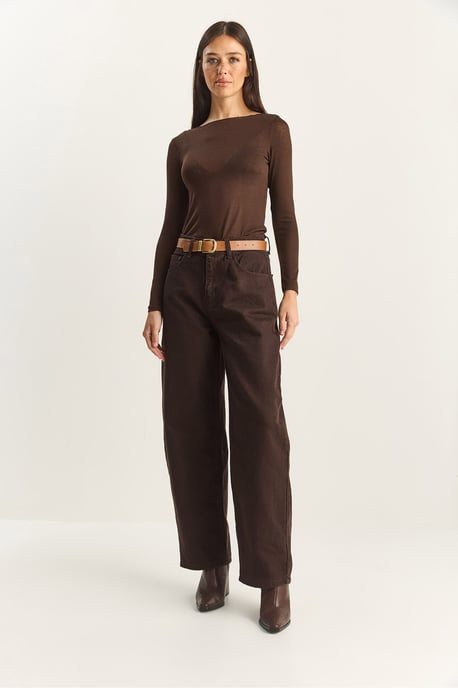 Weite Jeans mit Gürtel - Image 3