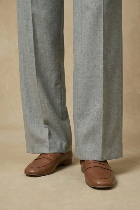 Hochtaillierte Faltenweitet-Hose - Image 6