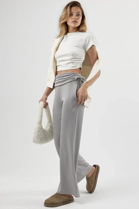 Modal Touch Hochtaillierte Weite Hosen mit Raffungsdetail - Image 4