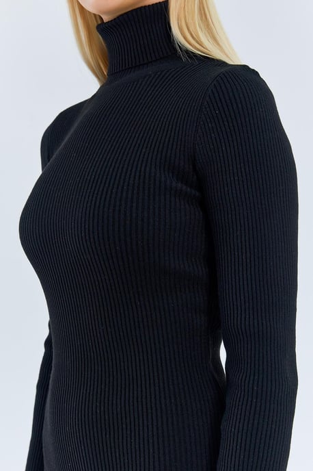 Turtleneck Midi Strickkleid mit Schlitz - Image 4