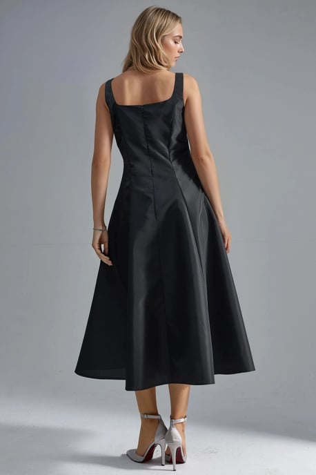 Kleid mit quadratischem Ausschnitt im A-Linien-Schnitt midi - Image 3