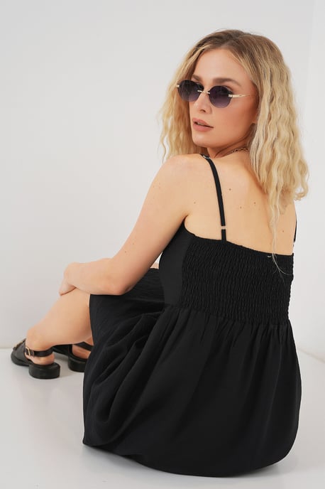 Kariertes Midi-Kleid mit quadratischem Kragen - Image 4