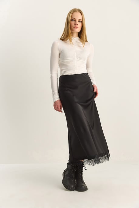 Hochtaillierter Satin A-Linien Maxi-Rock - Image 6