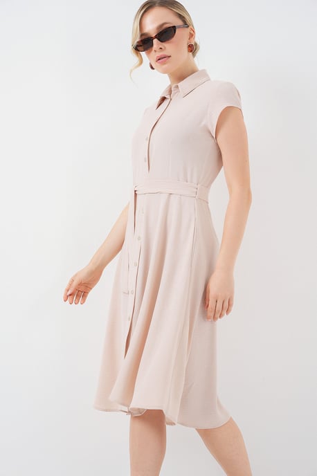 Kleid mit Knopfleiste, A-Form, Midi-Länge und Binde-Detail - Image 3