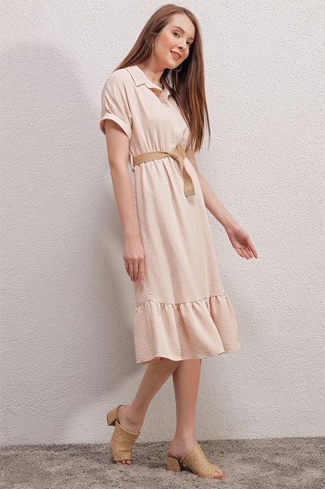 Texturiertes Midikleid mit Gürtel und Hemdkragen - Image 5