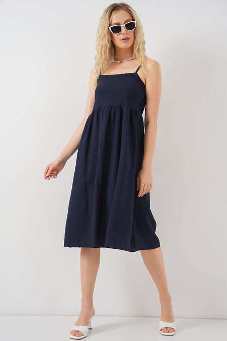 Kariertes Midi-Kleid mit quadratischem Ausschnitt - Image 2