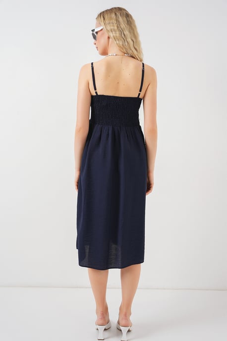 Kariertes Midi-Kleid mit quadratischem Ausschnitt - Image 6