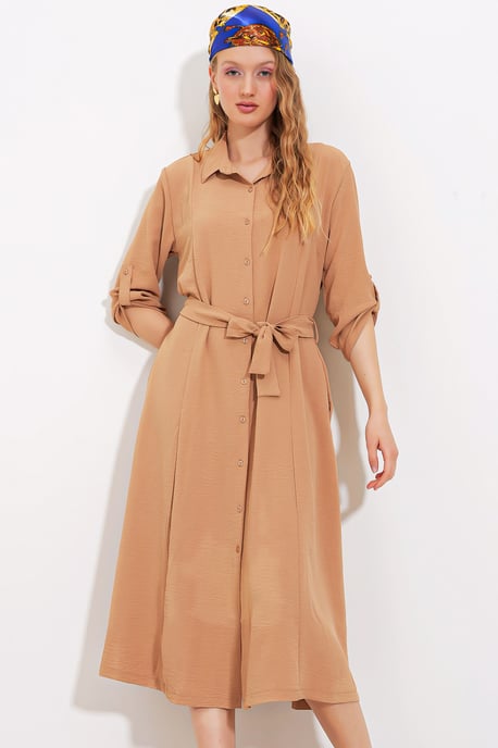 Strukturiertes Midikleid mit Schleife - Image 1