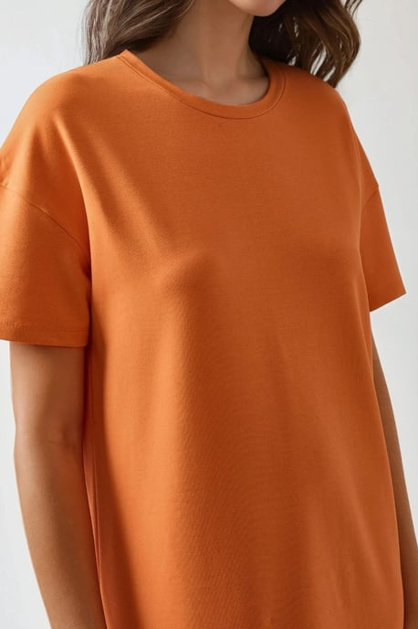 Entspannt geschnittenes Midikleid mit Rundhalsausschnitt - Image 4