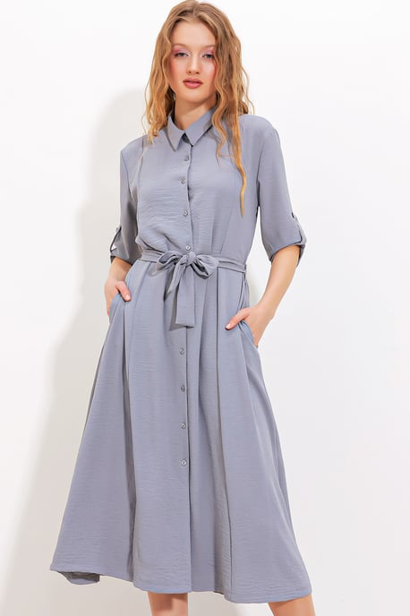 Strukturiertes Midikleid mit Schleife - Image 2