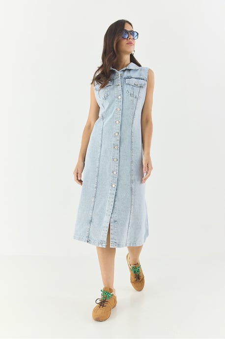 Tailliertes Denim-Midikleid mit Knopfleiste - Image 3
