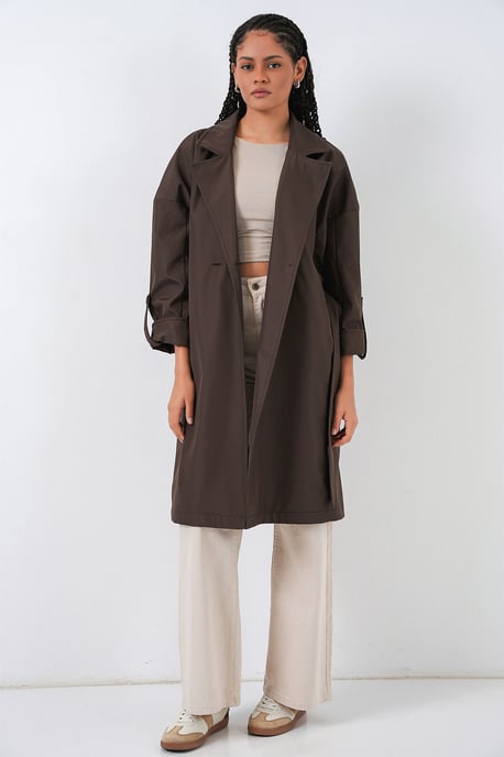 Gürteltrenchcoat mit doppelter Knopfleiste - Image 2