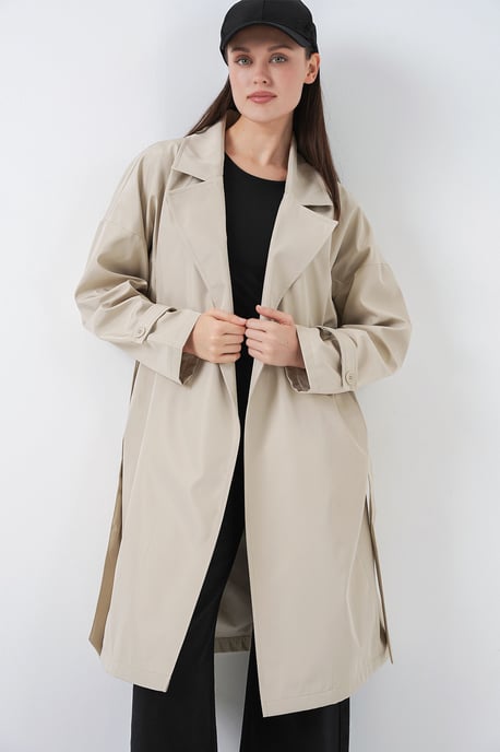 Gürtelter langer Trenchcoat mit Reverskragen - Image 3