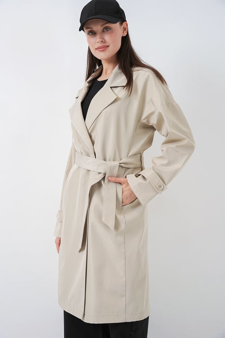 Gürtelter langer Trenchcoat mit Reverskragen - Image 6