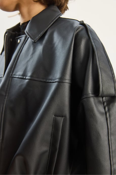 Übergroße Kunstleder-Crop-Jacke mit Reißverschluss - Image 6