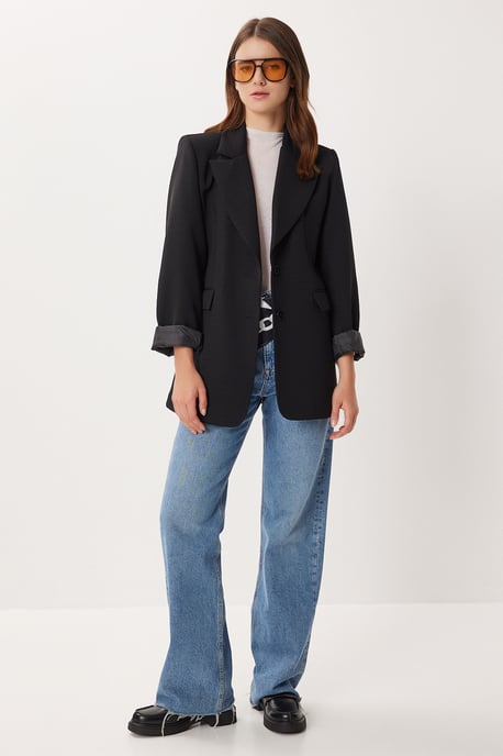 Gepolsterte Gabardinejacke mit Knopfverschluss - Image 1