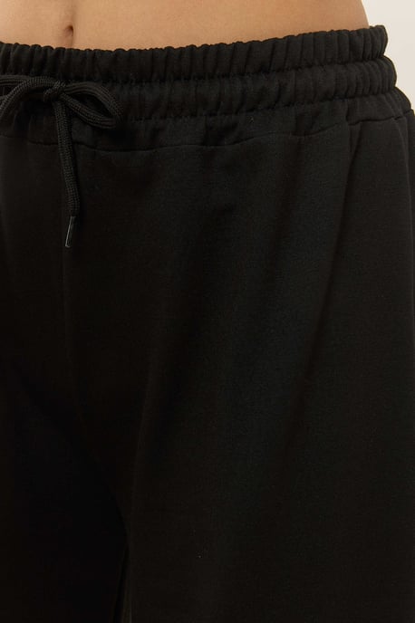 Weite Leggings mit elastischem Bund - Image 4