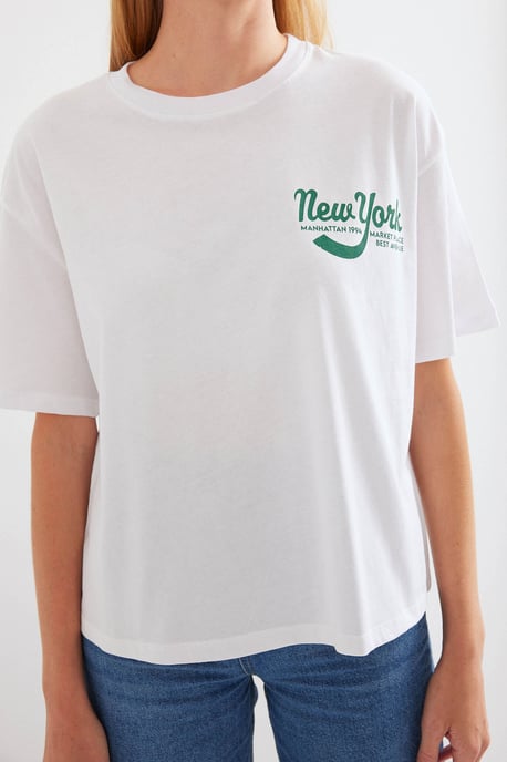 Bedrucktes T-Shirt mit Rundhalsausschnitt in lässiger Passform - Image 4