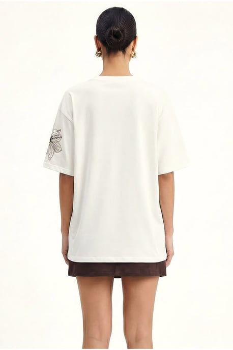 Blumenbesticktes Rundhalsausschnitt T-Shirt - Image 4