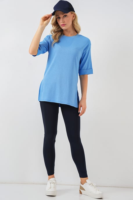 Strukturiertes Rundhals-T-Shirt mit kurzem Arm - Image 2