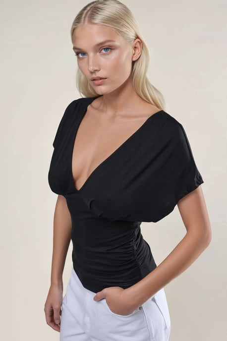 Gerüschtes V-Ausschnitt T-Shirt - Image 3