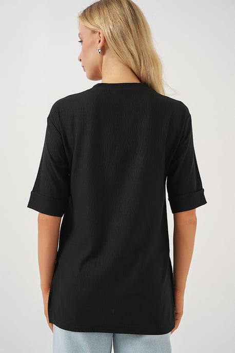 Strukturiertes Rundhals-T-Shirt mit kurzen Ärmeln - Image 6