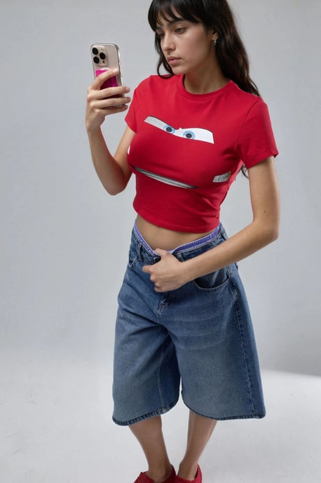 Kurzarm-T-Shirt mit Auto-Print - Image 2