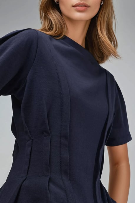 Figurbetontes Rundhals-T-Shirt - Image 6