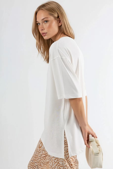 T-Shirt mit Schlitzdetails und Rundhalsausschnitt, kurzarm - Image 2