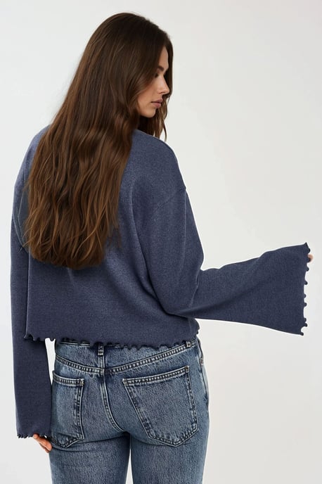 Oversized T-Shirt mit gerafftem Saum und langen Ärmeln - Image 4