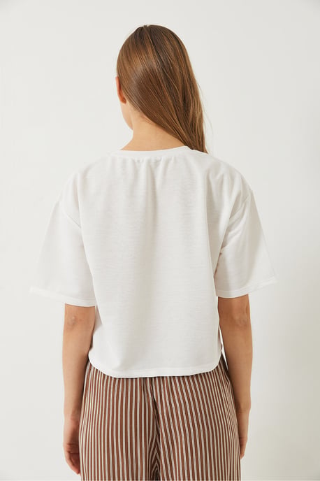 Besticktes Cropped T-Shirt mit Rundhalsausschnitt - Image 6
