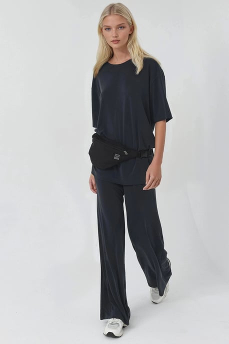 T-Shirt mit Schlitzdetails und Rundhalsausschnitt, kurzarm - Image 5