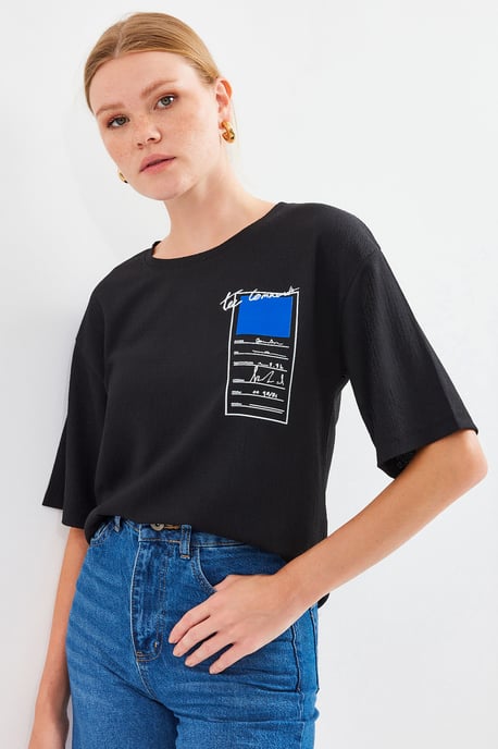 Bedrucktes Rundhals-T-Shirt mit kurzem Arm - Image 2