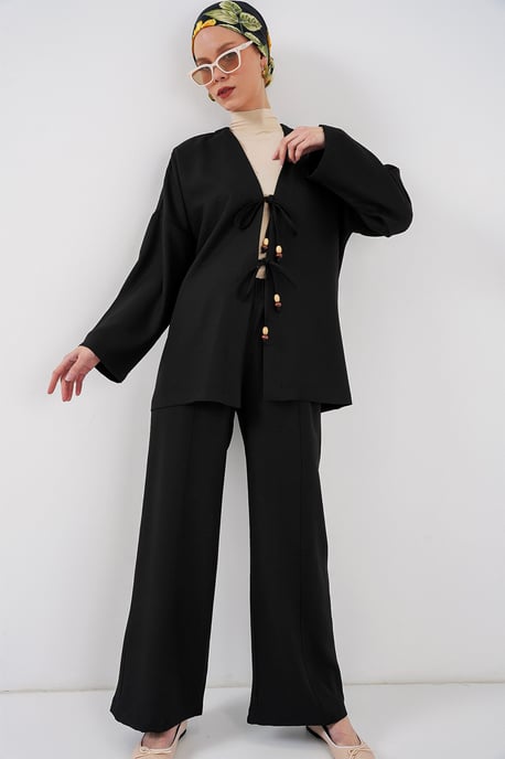 V-Ausschnitt Cardigan und weite Hosen Set - Image 4