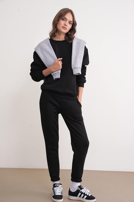 Basic Sweatshirt- und Jogger-Zweiteiler - Image 2