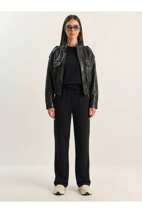 Crew-Neck T-Shirt und Hose Zweiteiliges Set - Image 3