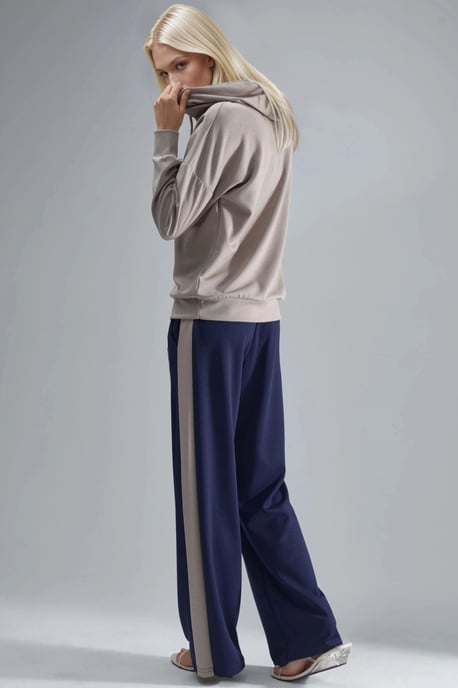 Modal Touch Kapuzen-Sweatshirt & gestreifte Detail-Hosen Set - Image 3