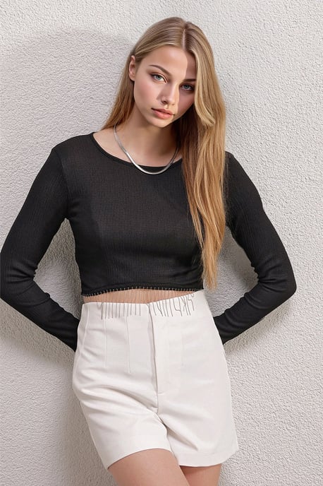 Rippstrukturiertes Crop-Top mit Kettendetails - Image 3