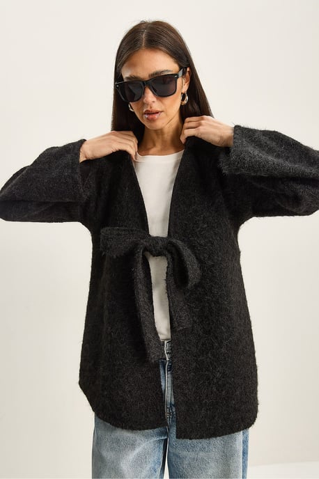 Strukturierter Übergroßer V-Ausschnitt Cardigan mit Bindegürtel - Image 4
