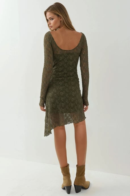 Asymmetrisches Spitzen-Minikleid mit Bootsausschnitt - Image 4