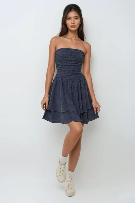 Trägerloses strukturiertes Rüschenshortkleid - Image 4