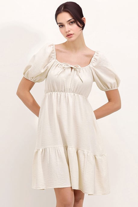 Quadratisch ausgeschnittenes A-Linien Mini-Kleid mit Schleife - Image 1