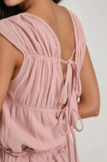 Texturiertes Kurzbein-Jumpsuit mit Rundhalsausschnitt - Image 3
