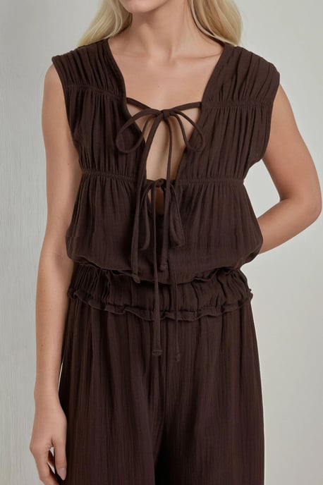 Texturiertes Jumpsuit mit weitem Bein und Rundhalsausschnitt - Image 2