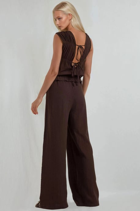 Texturiertes Jumpsuit mit weitem Bein und Rundhalsausschnitt - Image 3