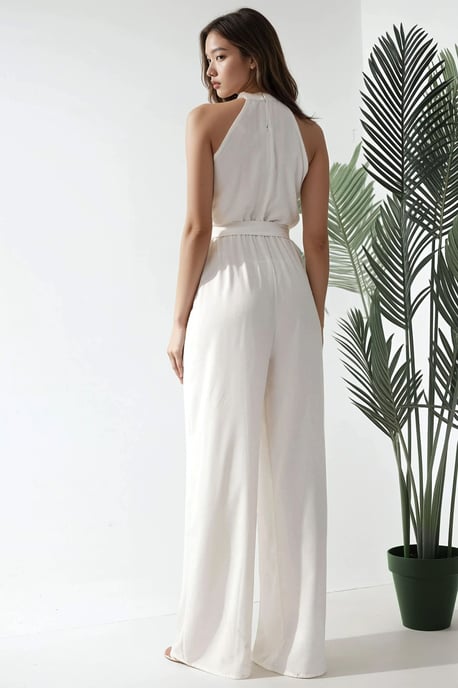 Weit geschnittener Jumpsuit mit Halterneck - Image 4