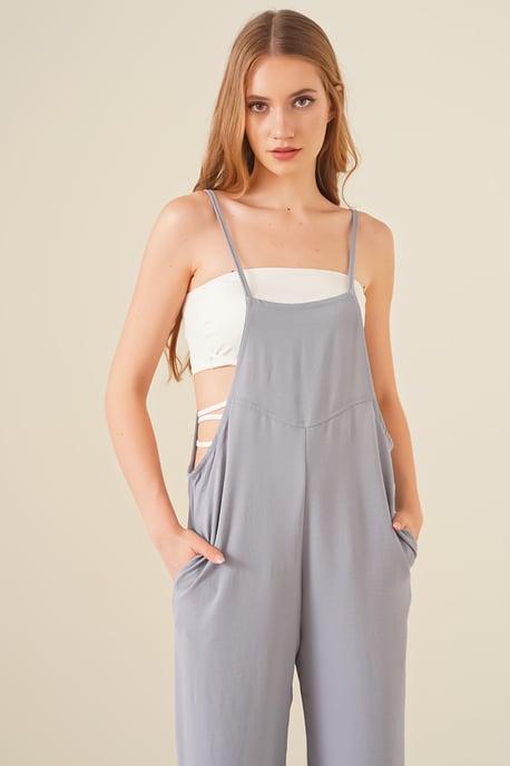 Bequemer weit geschnittener Jumpsuit mit quadratischem Kragen - Image 4