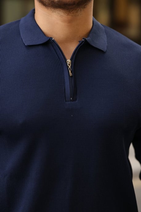 Slim Fit Strickpullover mit Reißverschluss und Polo-Kragen - Image 3